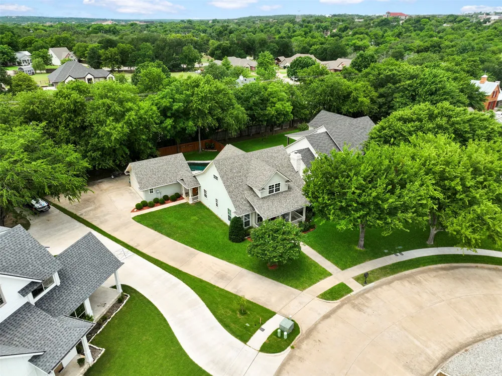 106 Dove Meadow Lane Glen Rose, TX 76043
