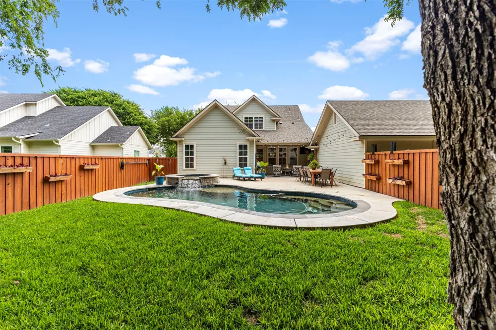 106 Dove Meadow Lane Glen Rose, TX 76043