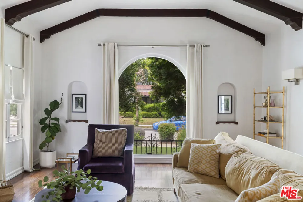 808 S Cloverdale Avenue Los Angeles, CA 90036