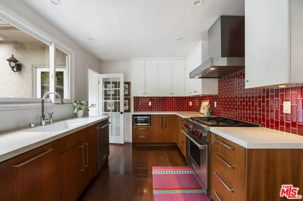 808 S Cloverdale Avenue Los Angeles, CA 90036