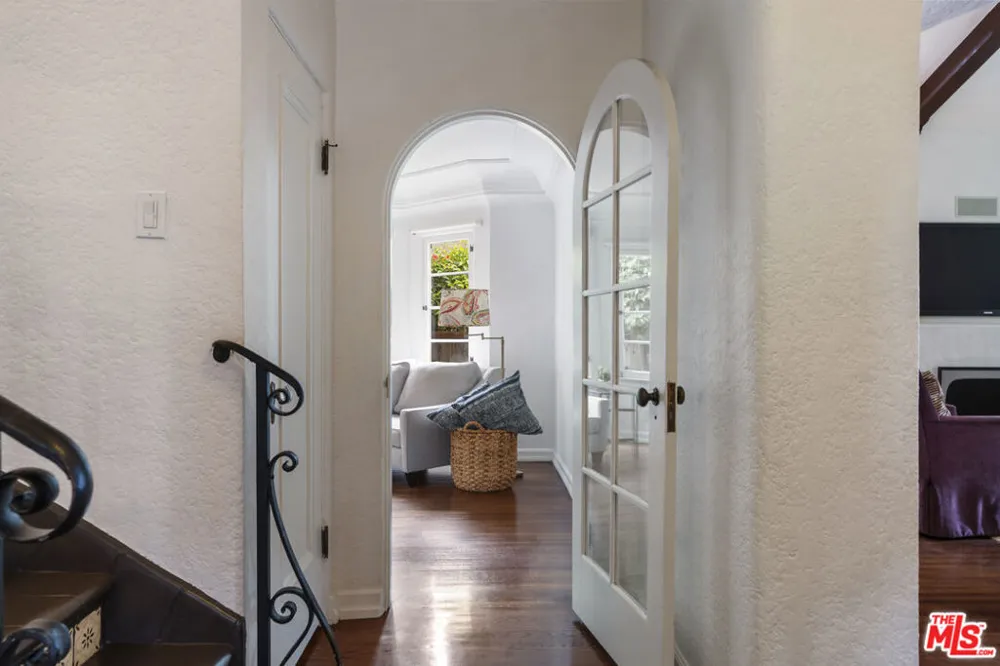 808 S Cloverdale Avenue Los Angeles, CA 90036