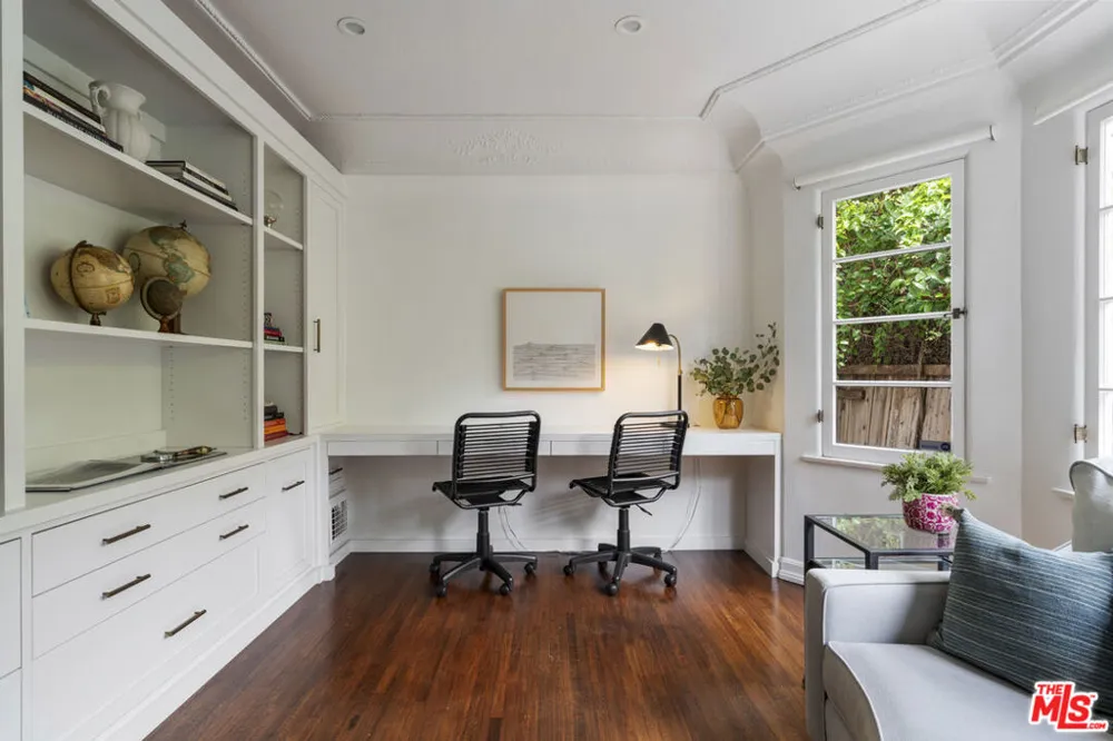 808 S Cloverdale Avenue Los Angeles, CA 90036