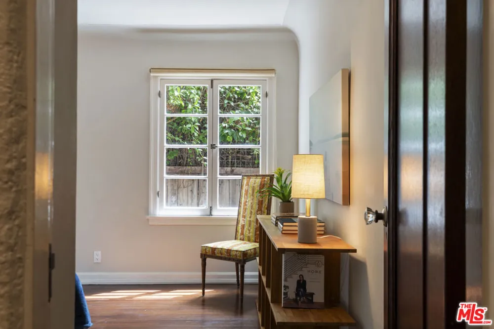 808 S Cloverdale Avenue Los Angeles, CA 90036
