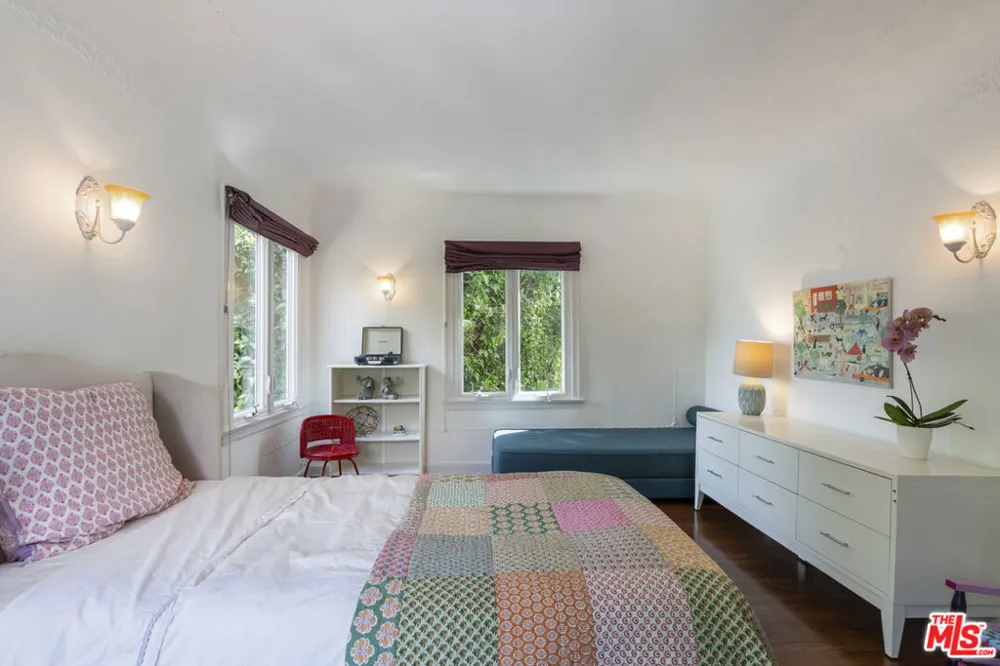 808 S Cloverdale Avenue Los Angeles, CA 90036