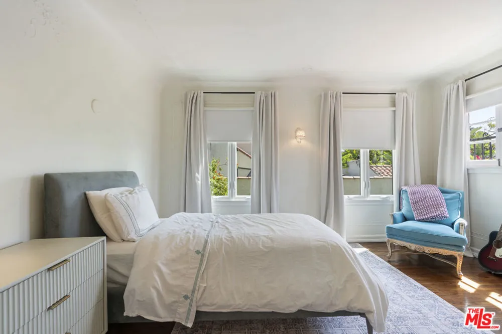 808 S Cloverdale Avenue Los Angeles, CA 90036