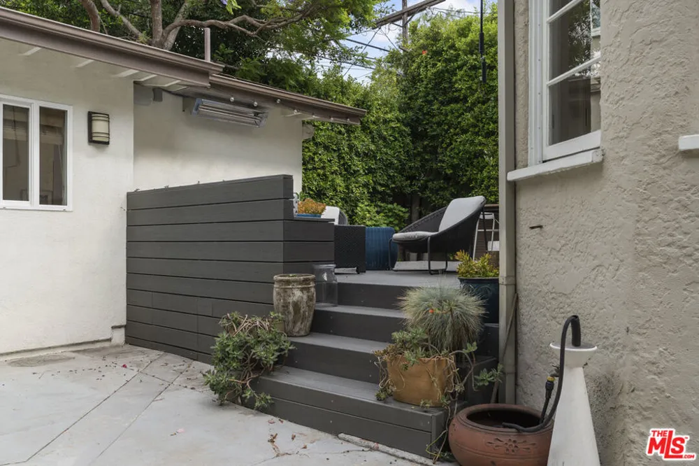 808 S Cloverdale Avenue Los Angeles, CA 90036