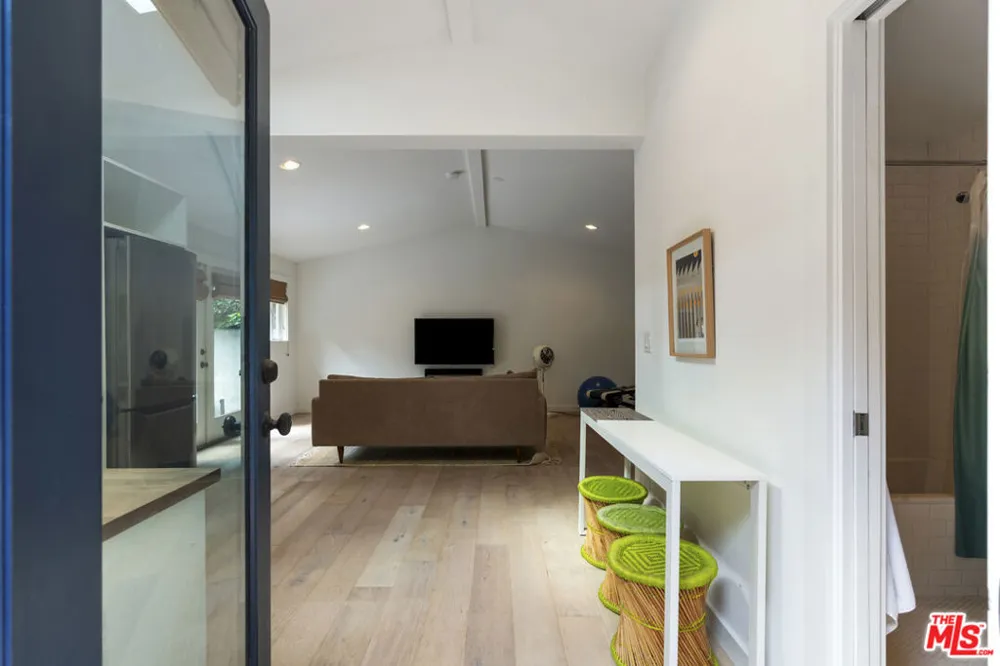 808 S Cloverdale Avenue Los Angeles, CA 90036