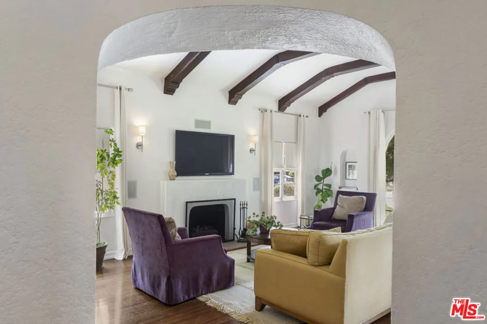 808 S Cloverdale Avenue Los Angeles, CA 90036
