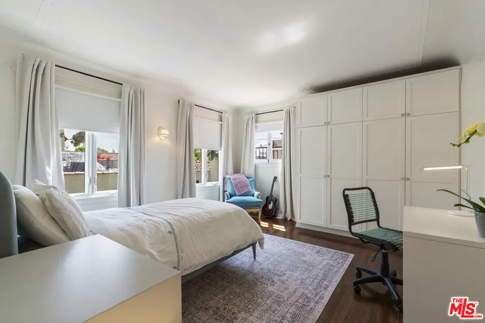 808 S Cloverdale Avenue Los Angeles, CA 90036