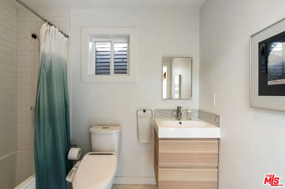 808 S Cloverdale Avenue Los Angeles, CA 90036