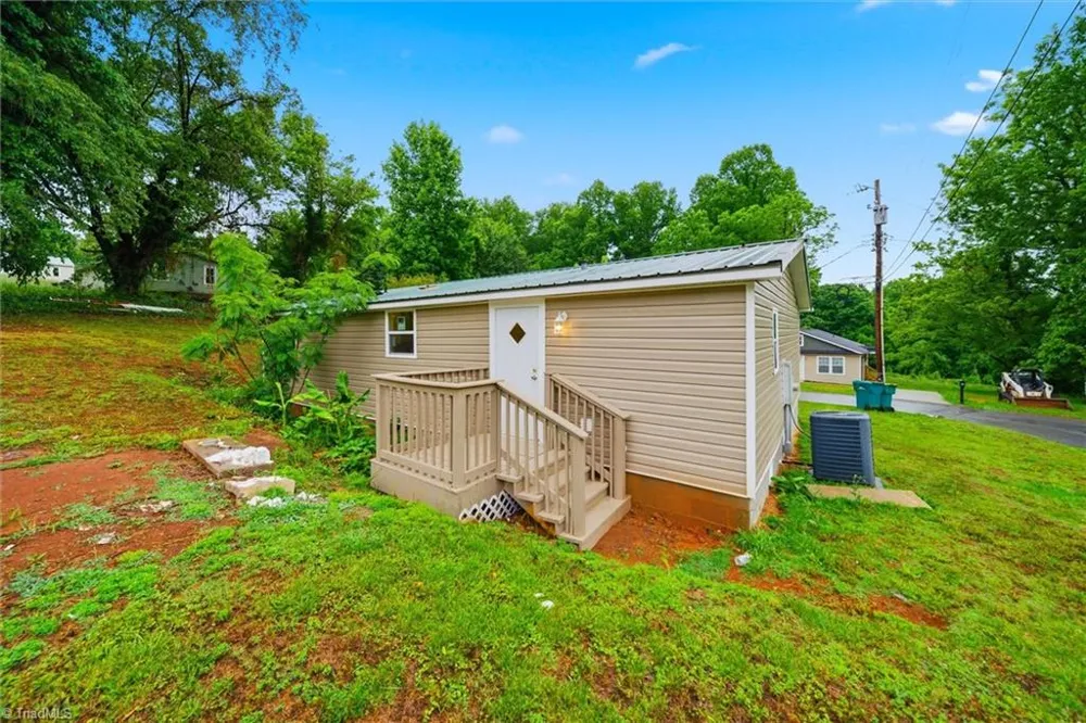 120 Mathis Street Jonesville, NC 28642