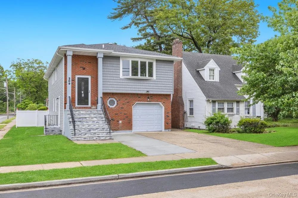 209 Grove Street Valley Stream, NY 11580