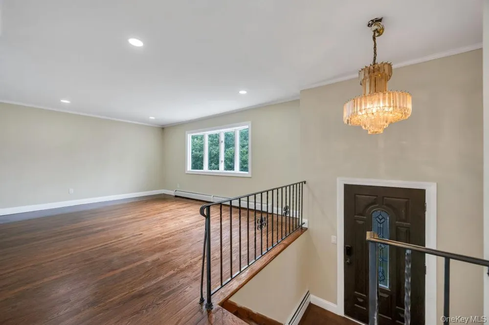 209 Grove Street Valley Stream, NY 11580