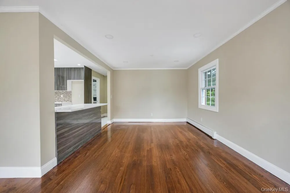 209 Grove Street Valley Stream, NY 11580