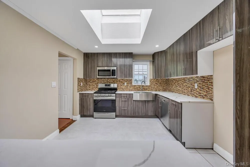 209 Grove Street Valley Stream, NY 11580