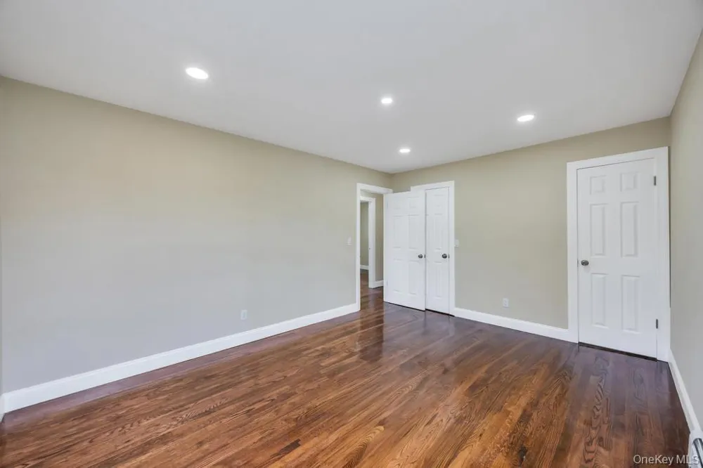 209 Grove Street Valley Stream, NY 11580