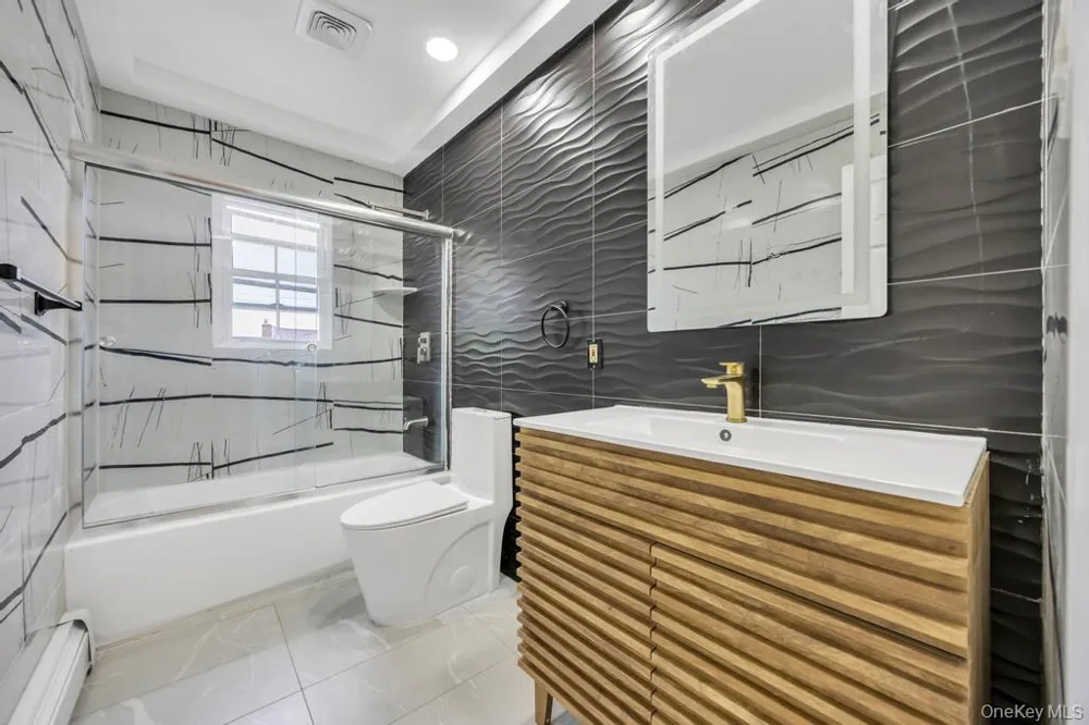 209 Grove Street Valley Stream, NY 11580
