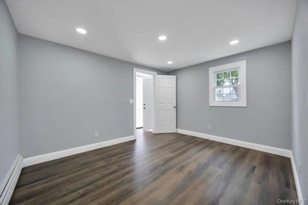 209 Grove Street Valley Stream, NY 11580