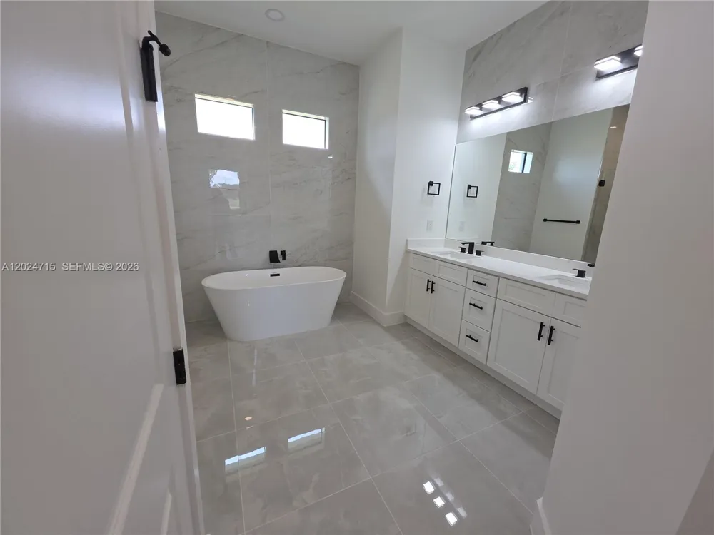4203 11th St. W Other City - In The State Of Florida, FL 33971
