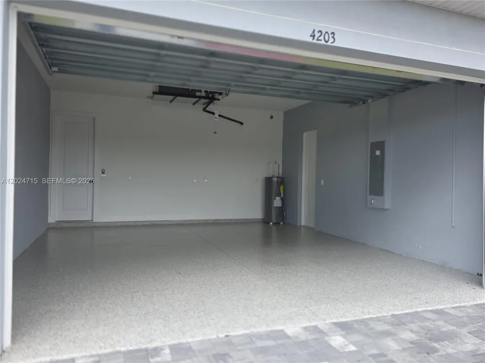4203 11th St. W Other City - In The State Of Florida, FL 33971