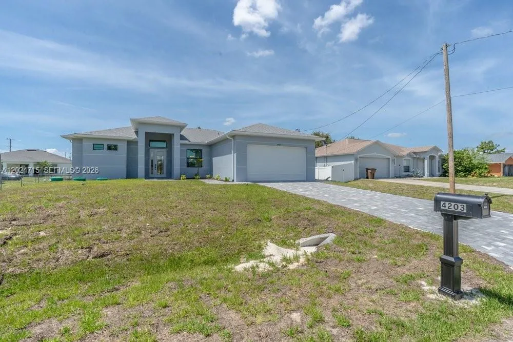 4203 11th St. W Other City - In The State Of Florida, FL 33971