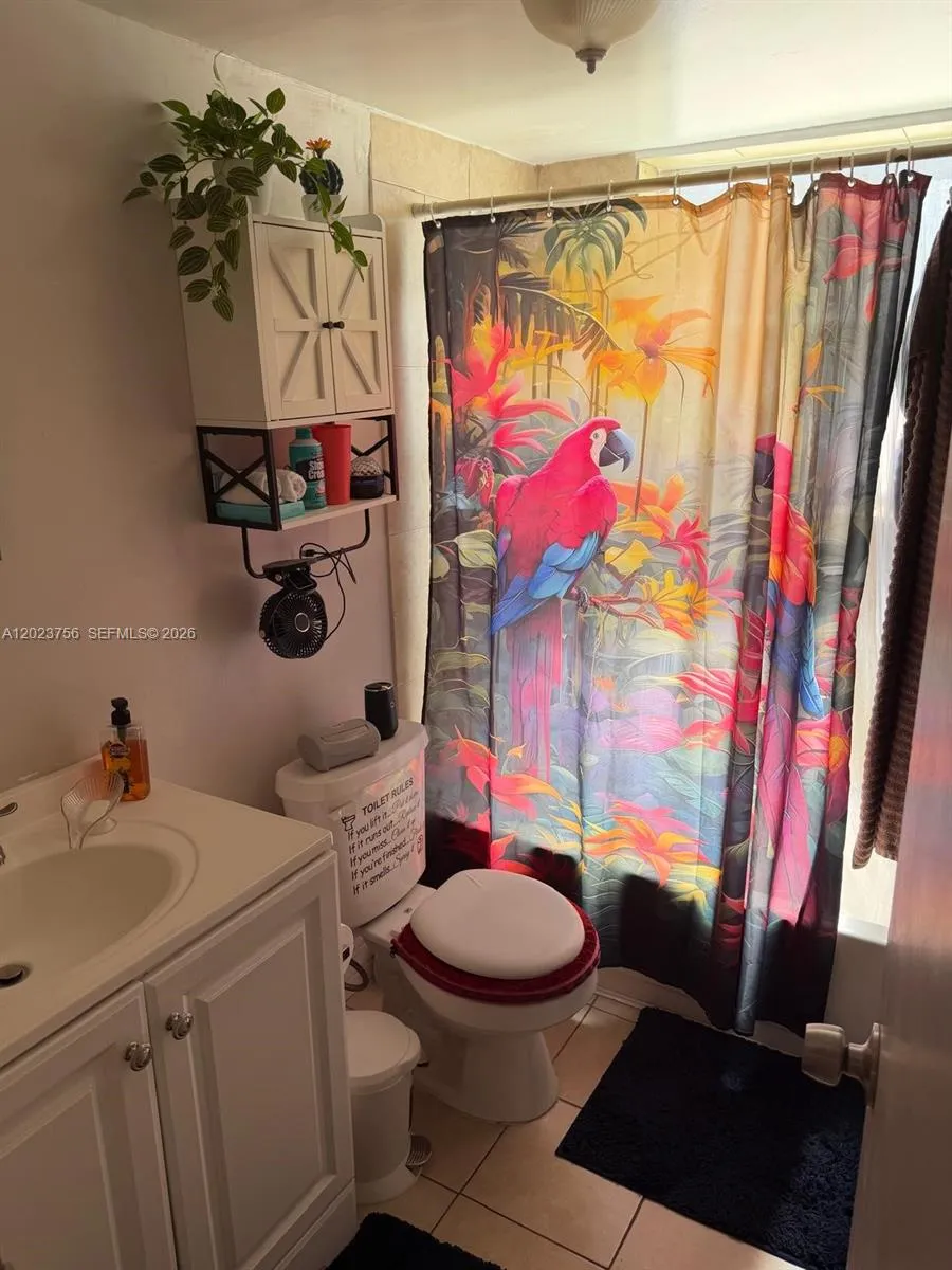 1245 W 24th St #118 Hialeah, FL 33010