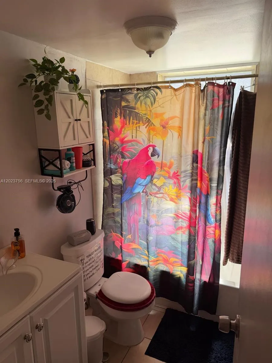 1245 W 24th St #118 Hialeah, FL 33010