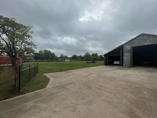 310 W Hughes Street Collinsville, TX 76233
