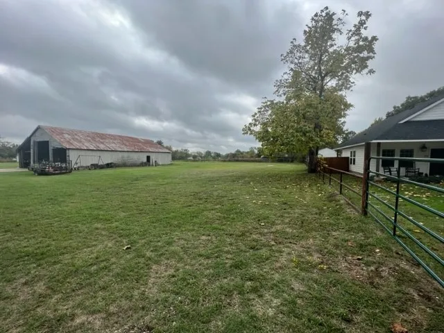 310 W Hughes Street Collinsville, TX 76233
