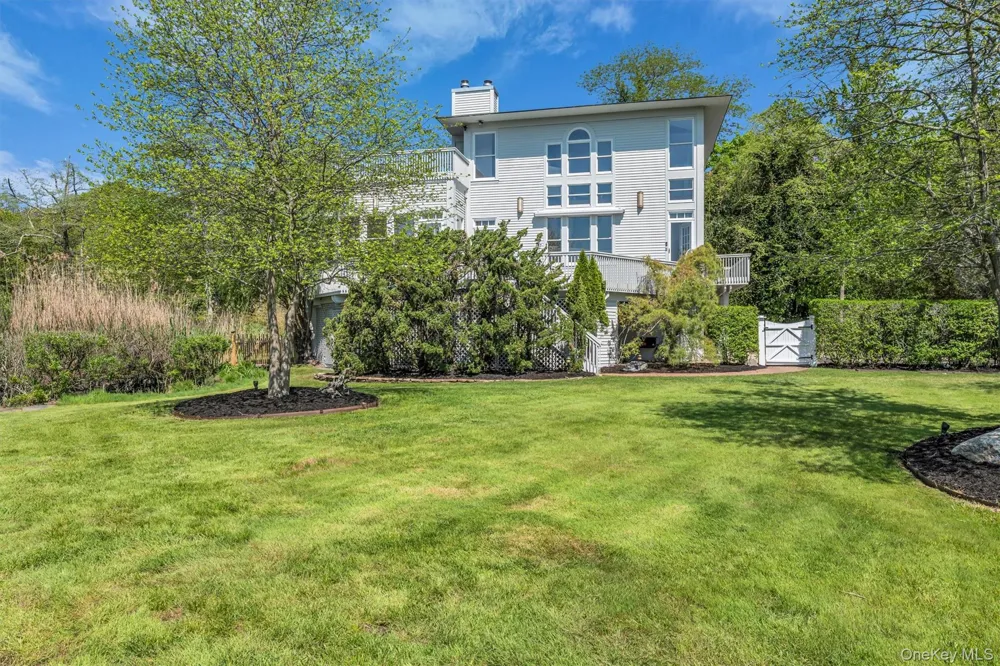 238 Beaver Dam Road Brookhaven, NY 11719