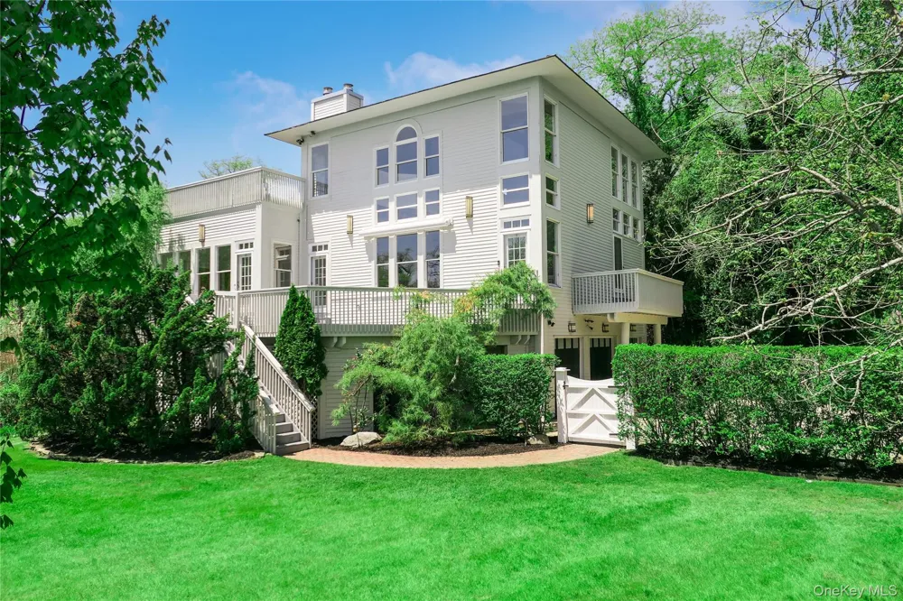 238 Beaver Dam Road Brookhaven, NY 11719
