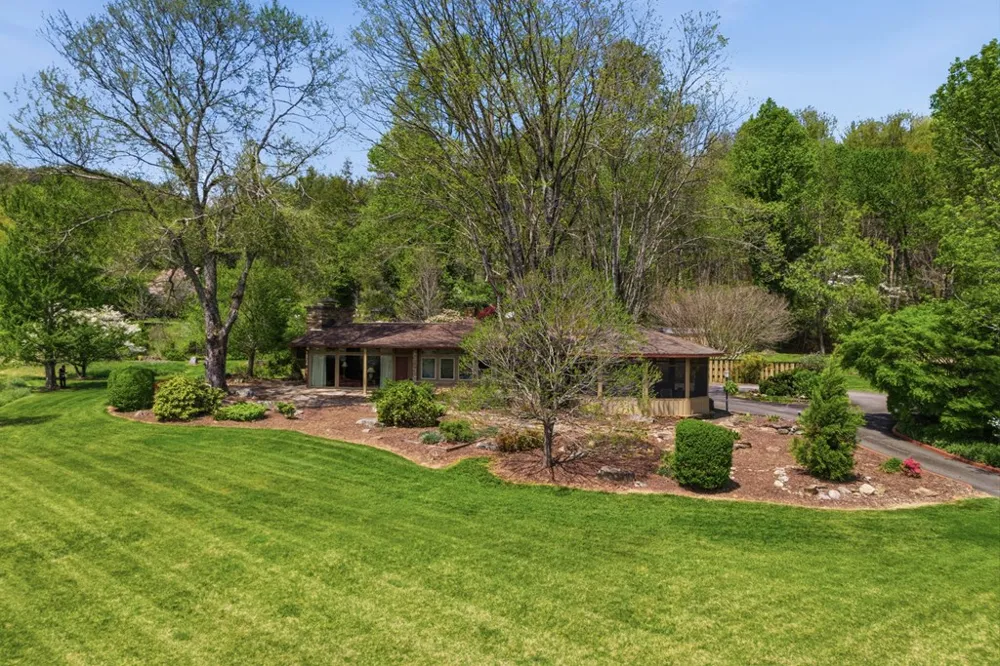 6203 Airport Road Andrews, NC 28901