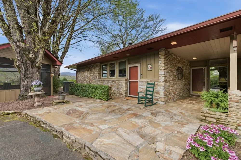6203 Airport Road Andrews, NC 28901