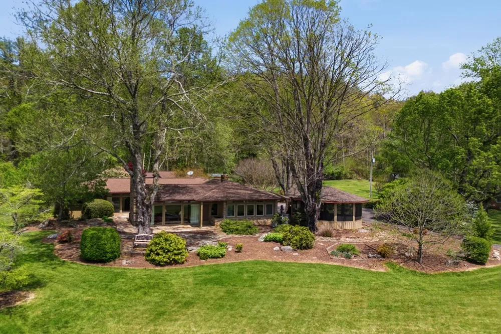 6203 Airport Road Andrews, NC 28901