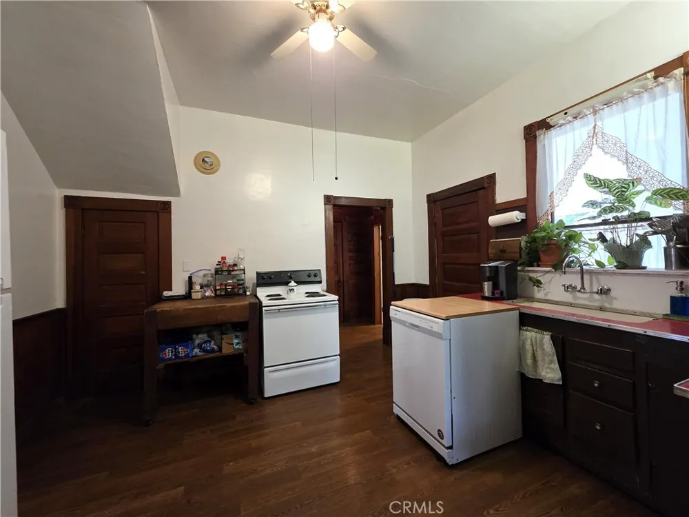 1414 Marin Corning, CA 96021
