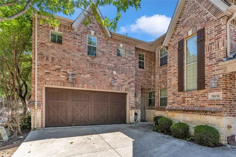 5035 Barcelona Trail