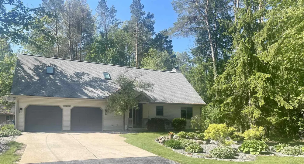 11279 Sarle Road Tittabawassee Township, MI 48623