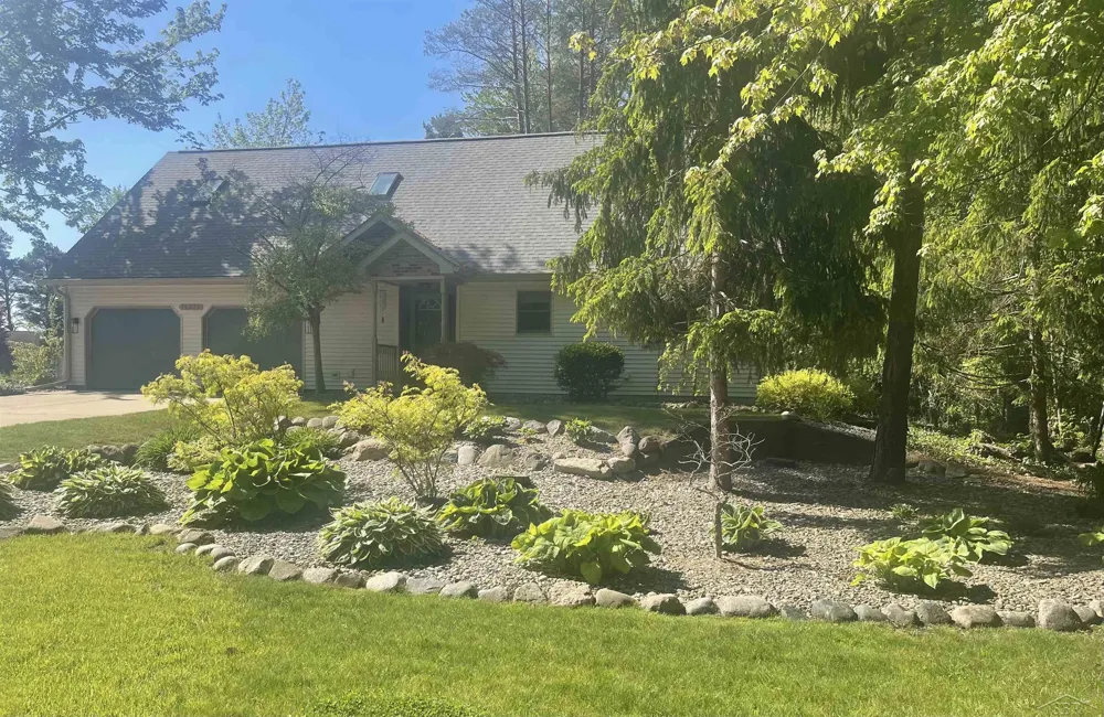 11279 Sarle Road Tittabawassee Township, MI 48623