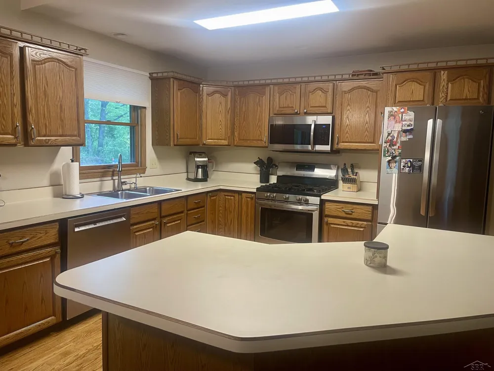 11279 Sarle Road Tittabawassee Township, MI 48623