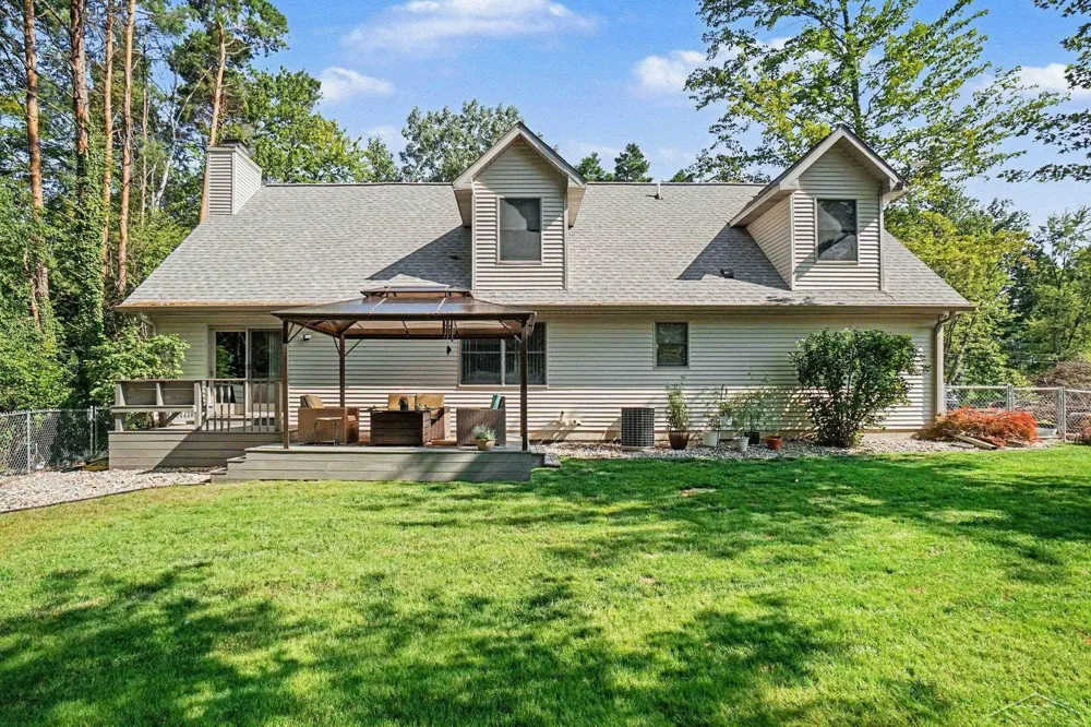 11279 Sarle Road Tittabawassee Township, MI 48623