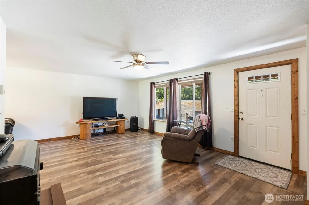 112 Jordan Way Toutle, WA 98649