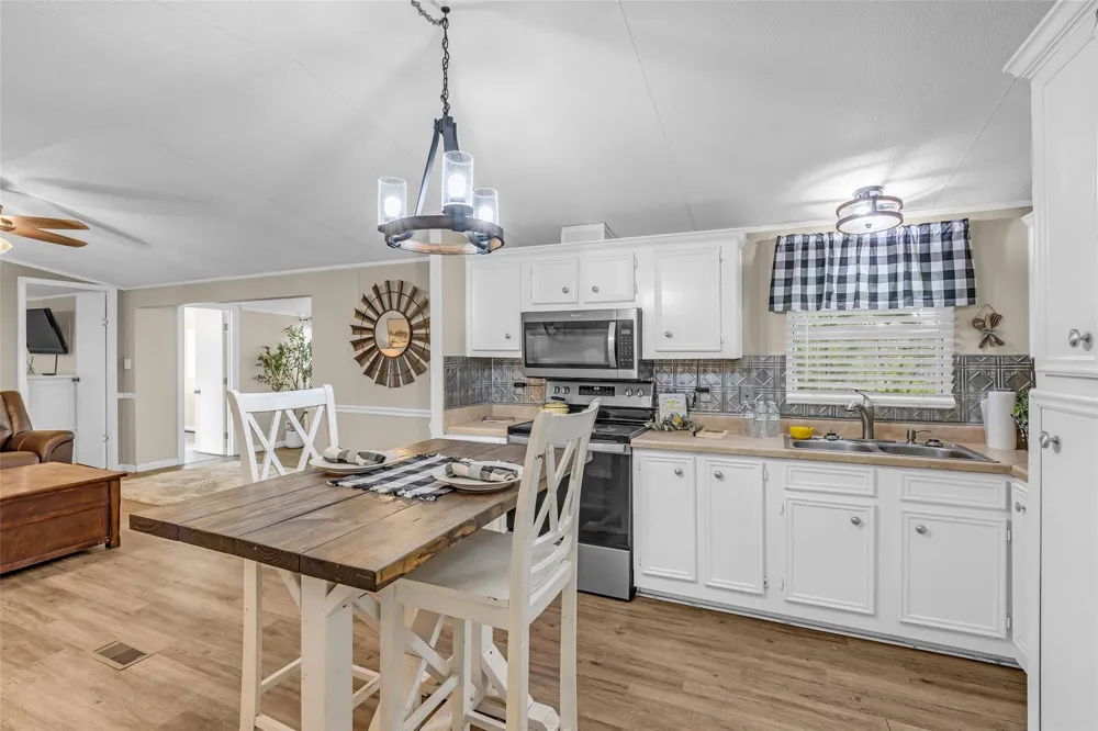 188 Chrissy Lane Trinity, TX 75862