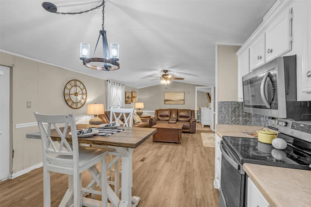 188 Chrissy Lane Trinity, TX 75862