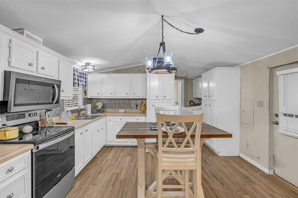 188 Chrissy Lane Trinity, TX 75862