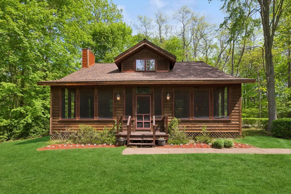 58 Lincoln Avenue Casco Township, MI 49090