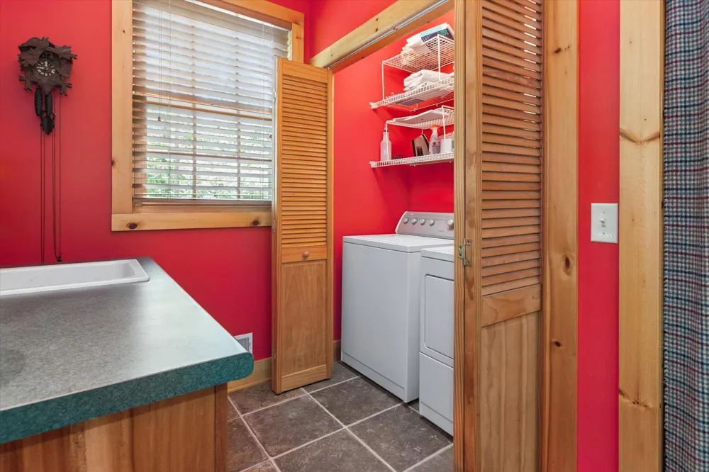 58 Lincoln Avenue Casco Township, MI 49090