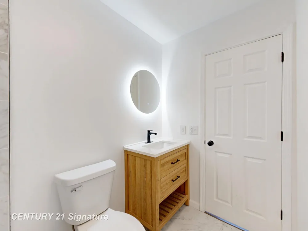 1245 E Outer Drive Saginaw City, MI 48601