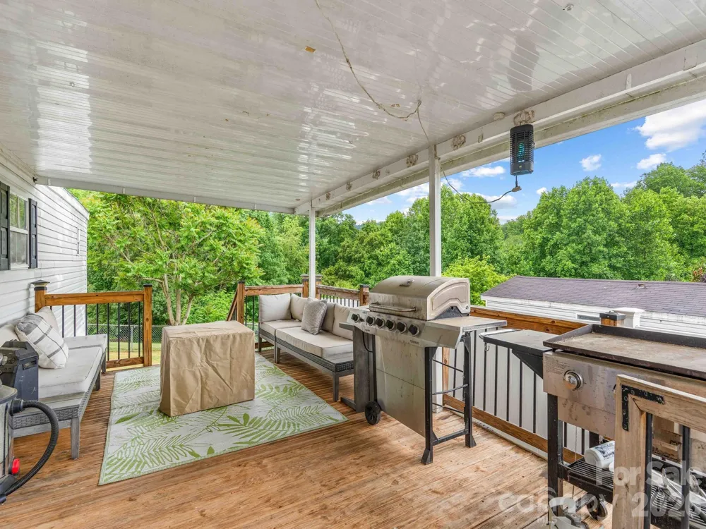15 spring Street Candler, NC 28715