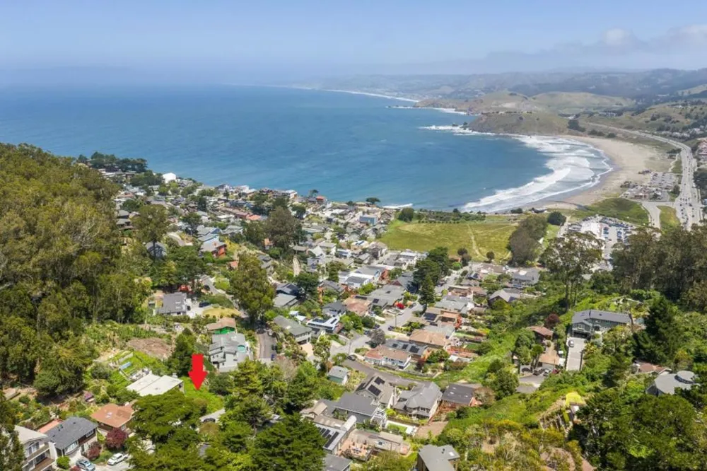 Grand Pacifica, CA 94044