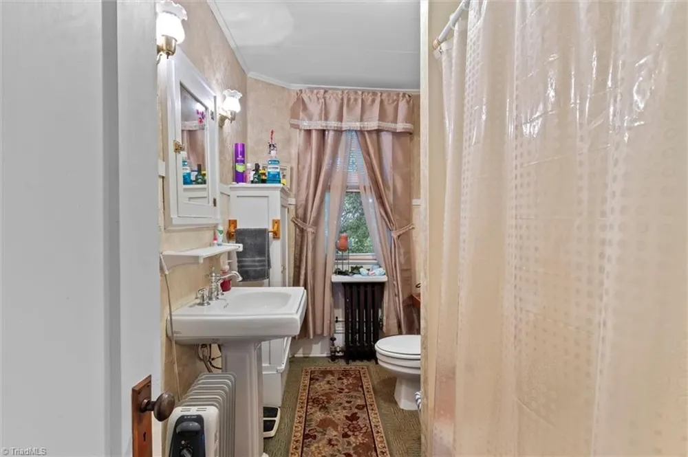 519 Maple Street Mount Airy, NC 27030